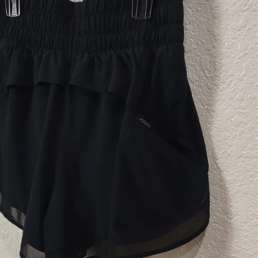 ATHLETA Women's Black Shorts - Picture 4 of 16